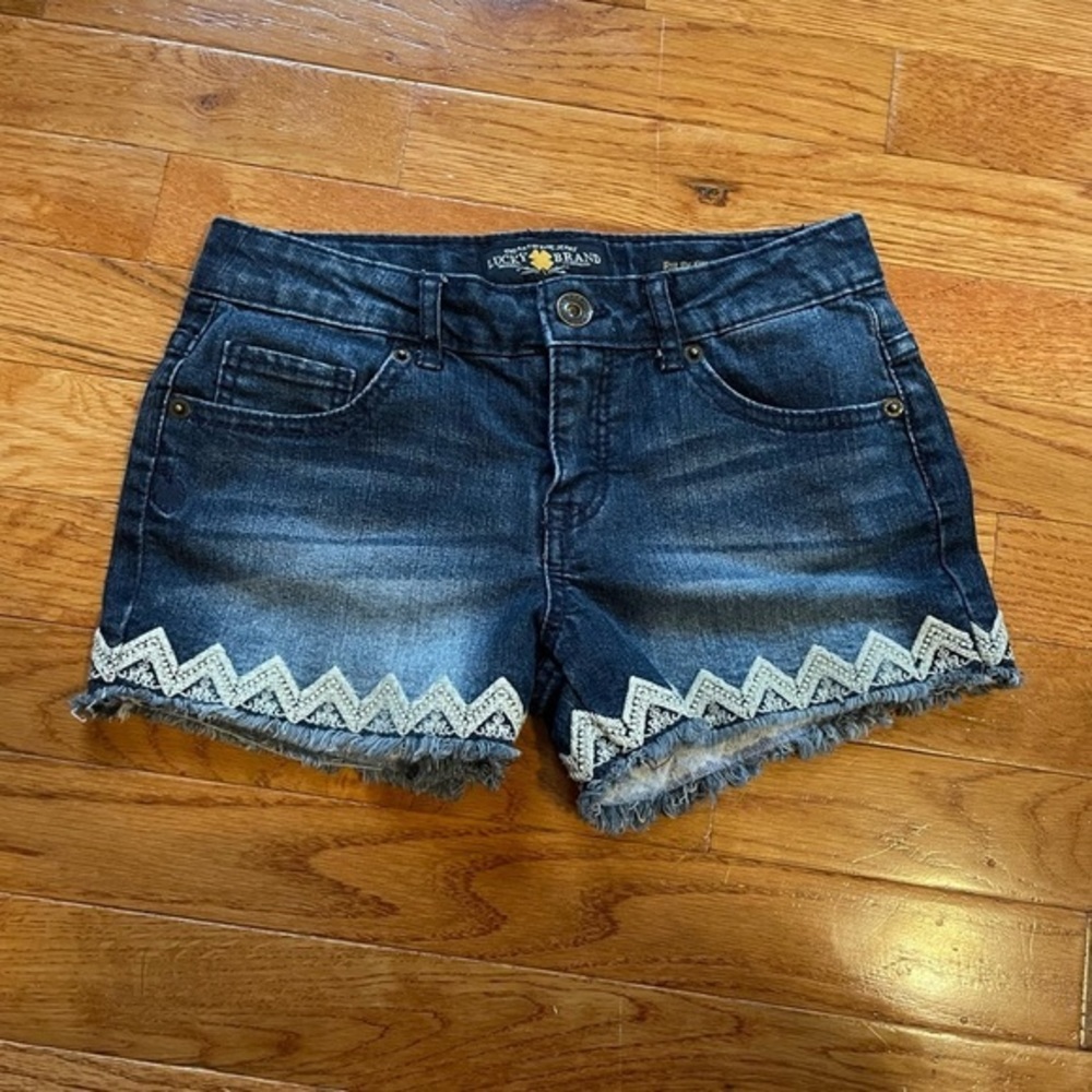 Lucky brand Riley short size 10 Girls